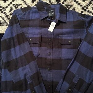 Gap men’s size medium blue and navy flannel NWT